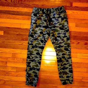 H&M joggers size 32 camo